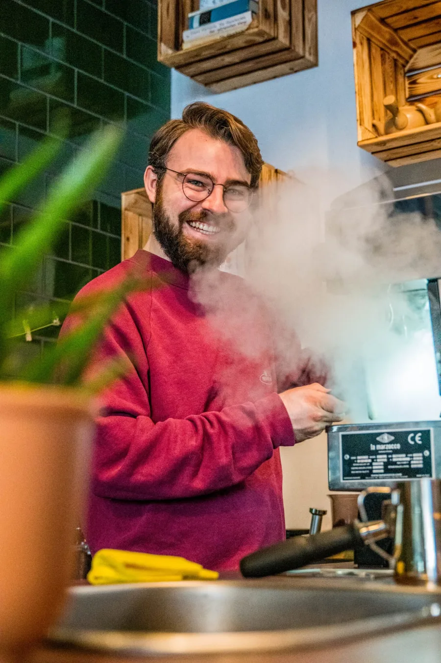 Marlon Marquart arbeitet an Gastro Cockpit