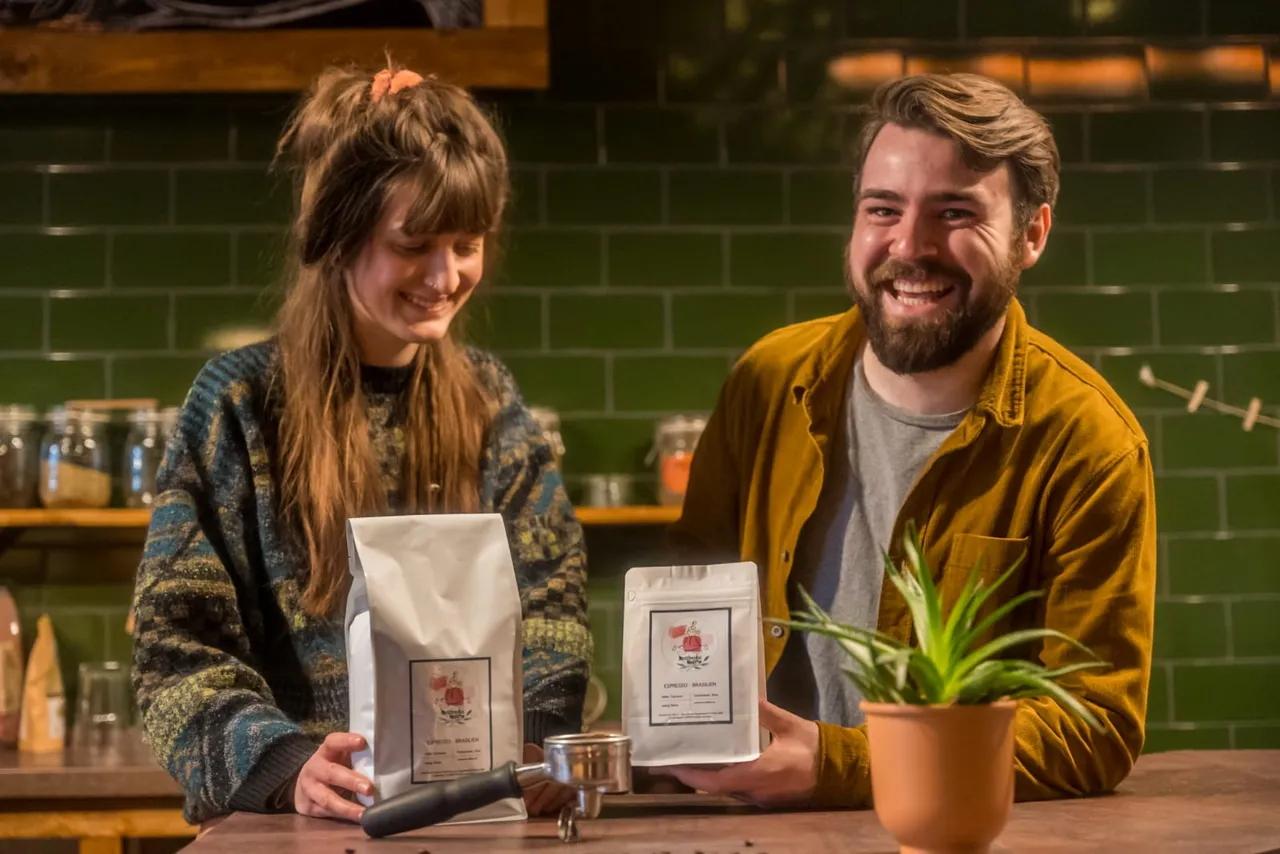 Marlon und Louisa im Erdfreund Café